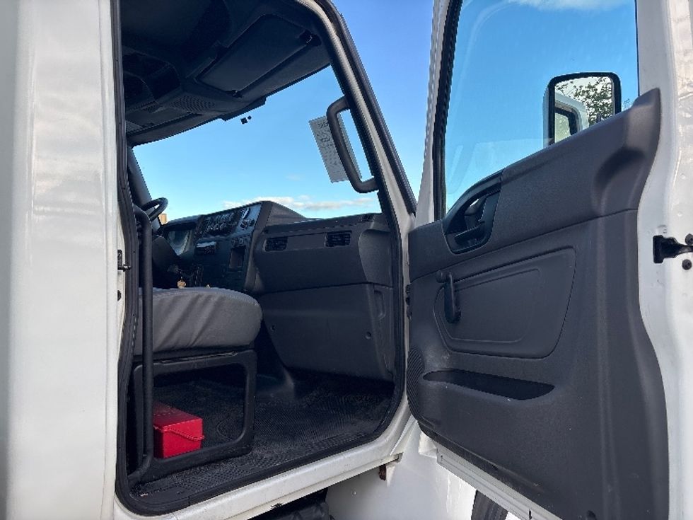 Medium Duty Box Truck-Light and Medium Duty Trucks-International-2020-MV607-Salt Lake City-UT-141,280\n\t\tmiles-$ 56,750 - Image 20