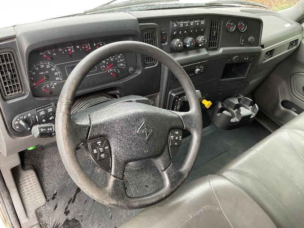 Medium Duty Box Truck-Light and Medium Duty Trucks-International-2020-MV607-Salt Lake City-UT-141,365\n\t\tmiles-$ 51,250 - Image 17