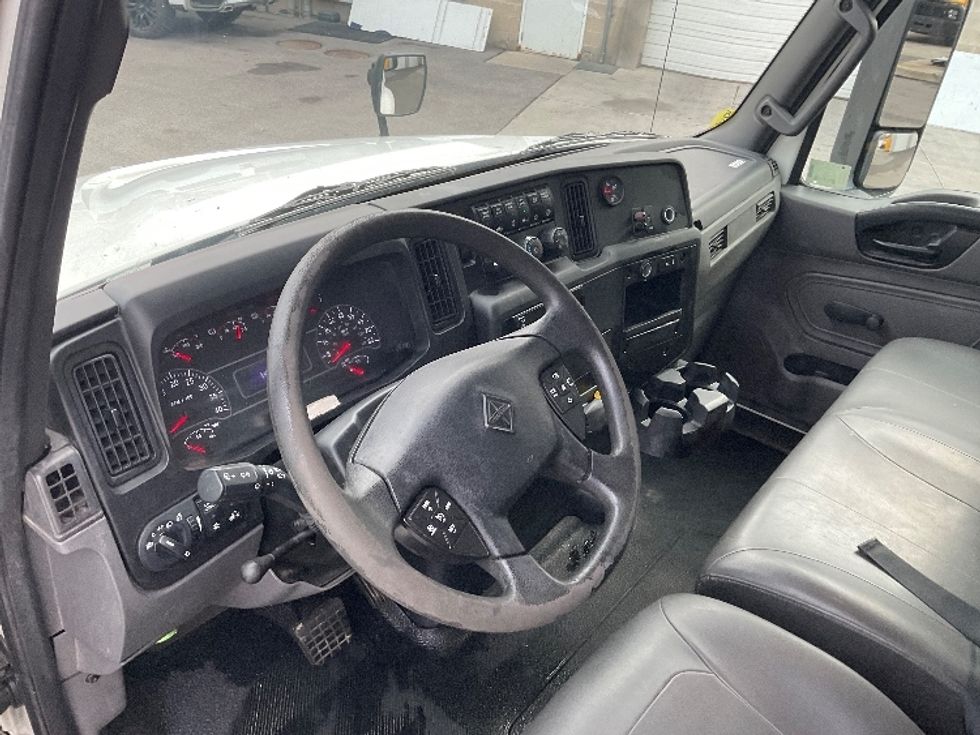 Medium Duty Box Truck-Light and Medium Duty Trucks-International-2020-MV607-Salt Lake City-UT-147,092\n\t\tmiles-$ 54,250 - Image 17