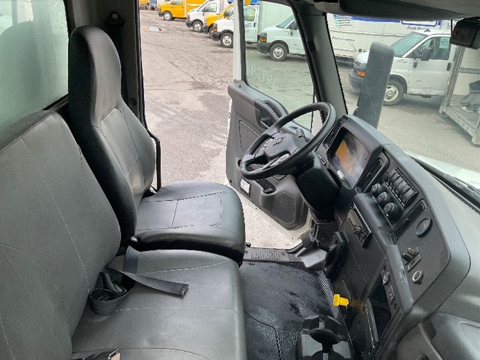 Medium Duty Box Truck-Light and Medium Duty Trucks-International-2020-MV607-Salt Lake City-UT-147,092\n\t\tmiles-$ 54,250 - Image 21