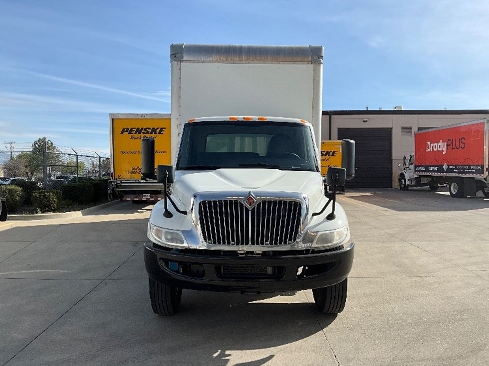 Medium Duty Box Truck-Light and Medium Duty Trucks-International-2020-MV607-Salt Lake City-UT-147,362\n\t\tmiles-$ 54,250 - Image 2
