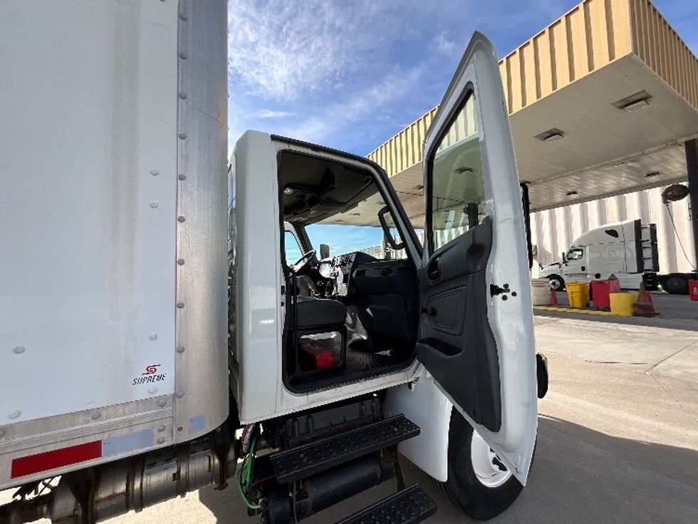 Medium Duty Box Truck-Light and Medium Duty Trucks-International-2020-MV607-Salt Lake City-UT-147,362\n\t\tmiles-$ 54,250 - Image 15