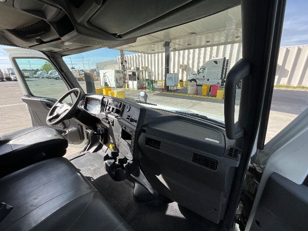 Medium Duty Box Truck-Light and Medium Duty Trucks-International-2020-MV607-Salt Lake City-UT-147,362\n\t\tmiles-$ 54,250 - Image 19