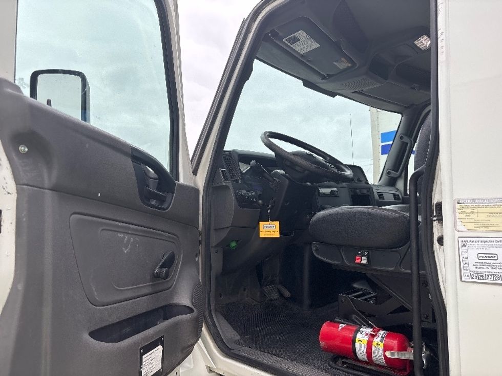 Medium Duty Box Truck-Light and Medium Duty Trucks-International-2020-MV607-Salt Lake City-UT-154,343\n\t\tmiles-$ 53,000 - Image 16