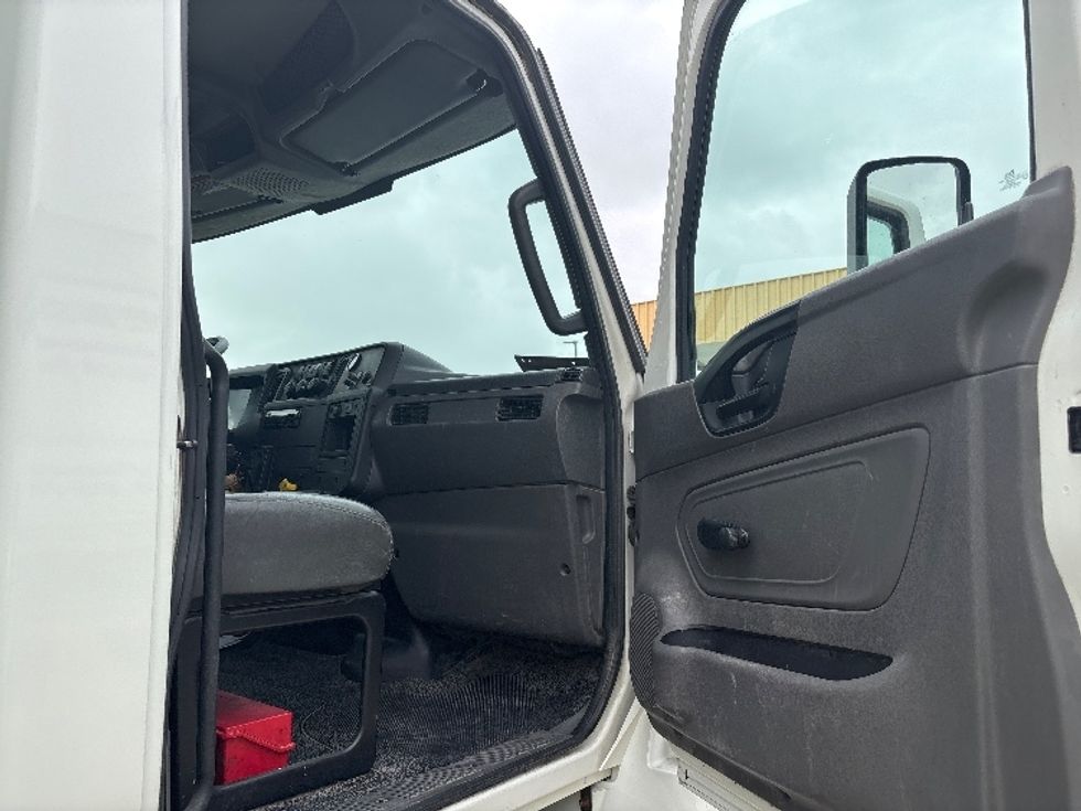 Medium Duty Box Truck-Light and Medium Duty Trucks-International-2020-MV607-Salt Lake City-UT-154,343\n\t\tmiles-$ 53,000 - Image 20