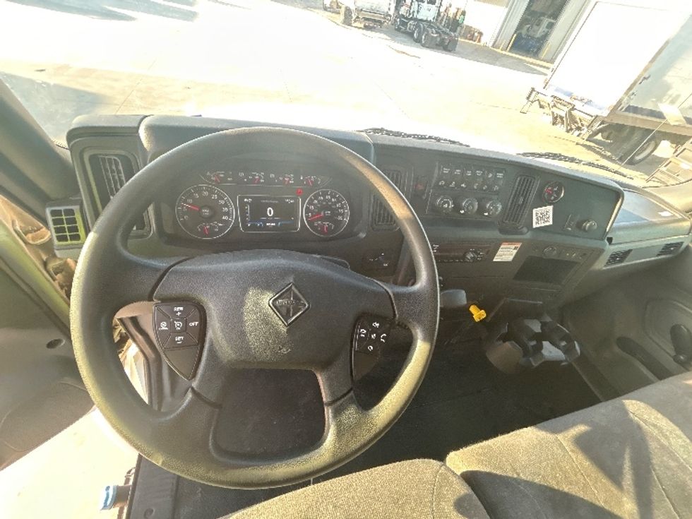 Medium Duty Box Truck-Light and Medium Duty Trucks-International-2020-MV607-San Antonio-TX-137,984\n\t\tmiles-$ 53,250 - Image 16