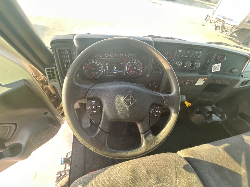 Medium Duty Box Truck-Light and Medium Duty Trucks-International-2020-MV607-San Antonio-TX-137,984\n\t\tmiles-$ 53,250 - Image 17