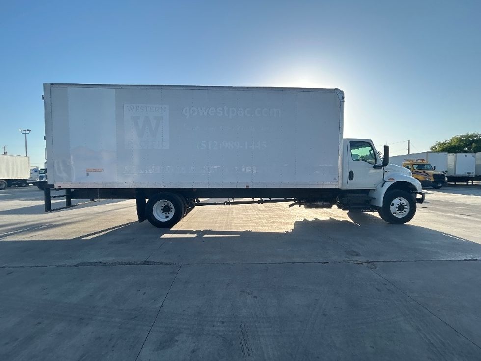 Medium Duty Box Truck-Light and Medium Duty Trucks-International-2020-MV607-San Antonio-TX-137,984\n\t\tmiles-$ 53,250 - Image 14