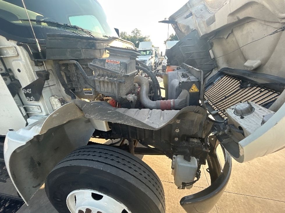 Medium Duty Box Truck-Light and Medium Duty Trucks-International-2020-MV607-San Antonio-TX-137,984\n\t\tmiles-$ 53,250 - Image 22