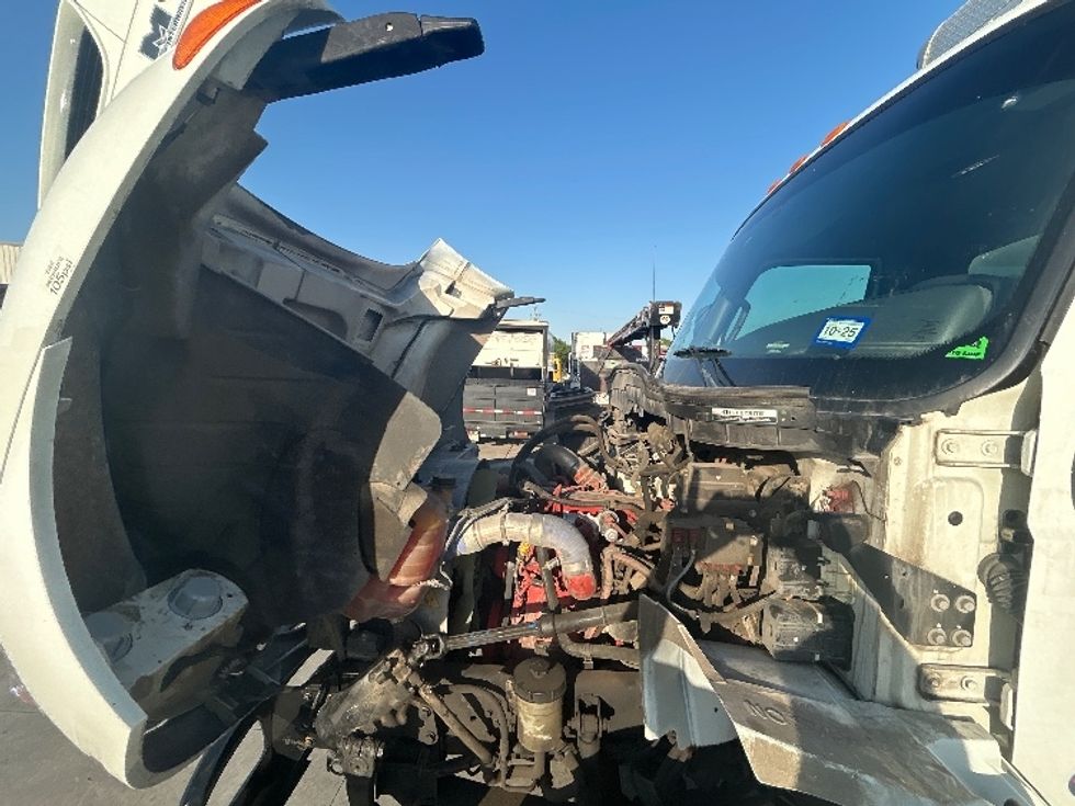 Medium Duty Box Truck-Light and Medium Duty Trucks-International-2020-MV607-San Antonio-TX-137,984\n\t\tmiles-$ 53,250 - Image 23