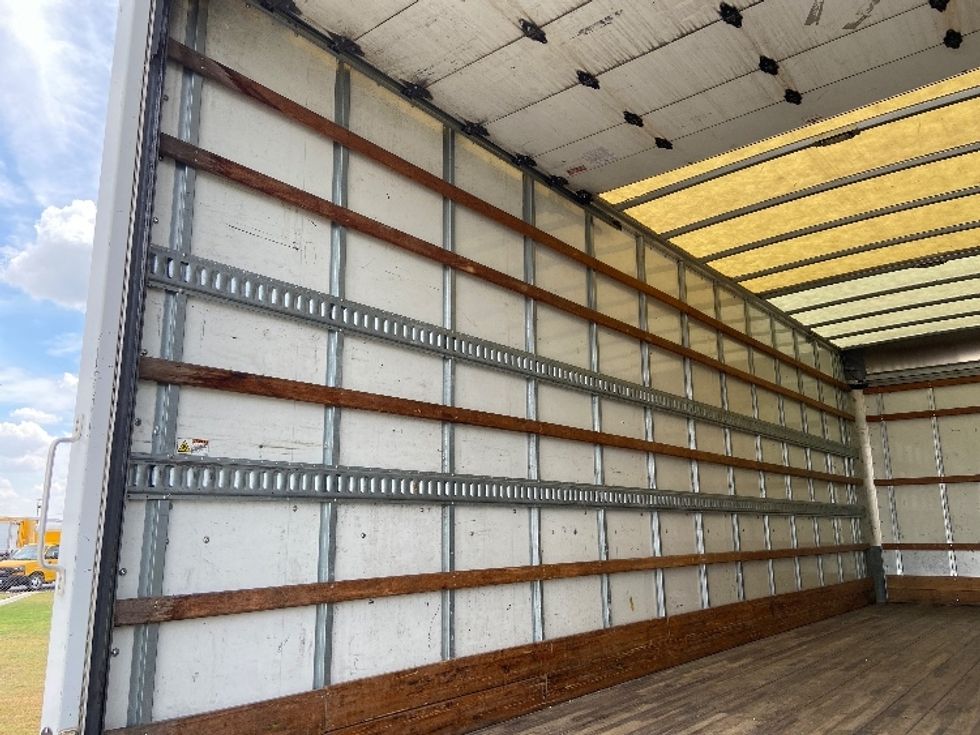 Medium Duty Box Truck-Light and Medium Duty Trucks-International-2020-MV607-San Antonio-TX-150,687\n\t\tmiles-$ 64,500 - Image 11