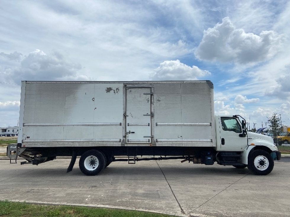 Medium Duty Box Truck-Light and Medium Duty Trucks-International-2020-MV607-San Antonio-TX-150,687\n\t\tmiles-$ 64,500 - Image 15