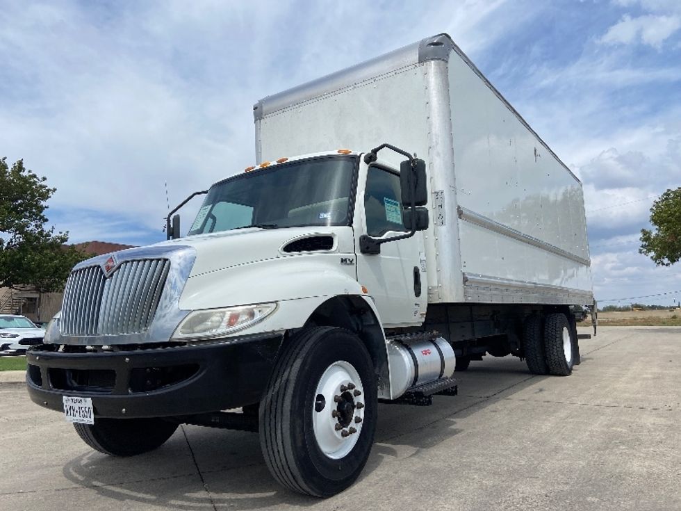 Medium Duty Box Truck-Light and Medium Duty Trucks-International-2020-MV607-San Antonio-TX-150,687\n\t\tmiles-$ 64,500 - Image 3