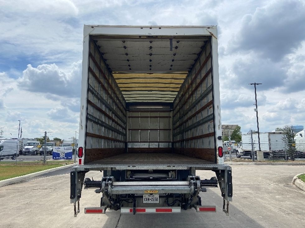 Medium Duty Box Truck-Light and Medium Duty Trucks-International-2020-MV607-San Antonio-TX-150,687\n\t\tmiles-$ 64,500 - Image 8