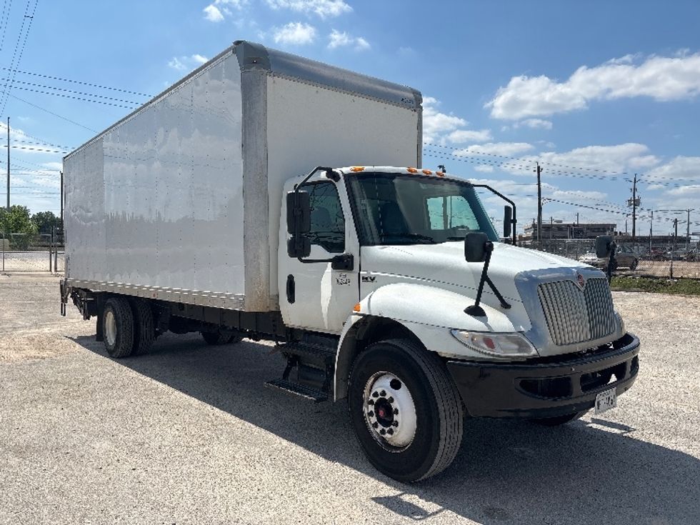 Medium Duty Box Truck-Light and Medium Duty Trucks-International-2020-MV607-San Antonio-TX-155,010\n\t\tmiles-$ 53,250 - Image 1