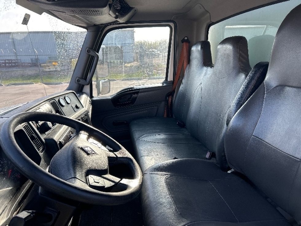 Medium Duty Box Truck-Light and Medium Duty Trucks-International-2020-MV607-San Antonio-TX-155,010\n\t\tmiles-$ 53,250 - Image 19