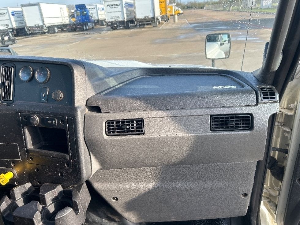 Medium Duty Box Truck-Light and Medium Duty Trucks-International-2020-MV607-San Antonio-TX-155,010\n\t\tmiles-$ 53,250 - Image 21