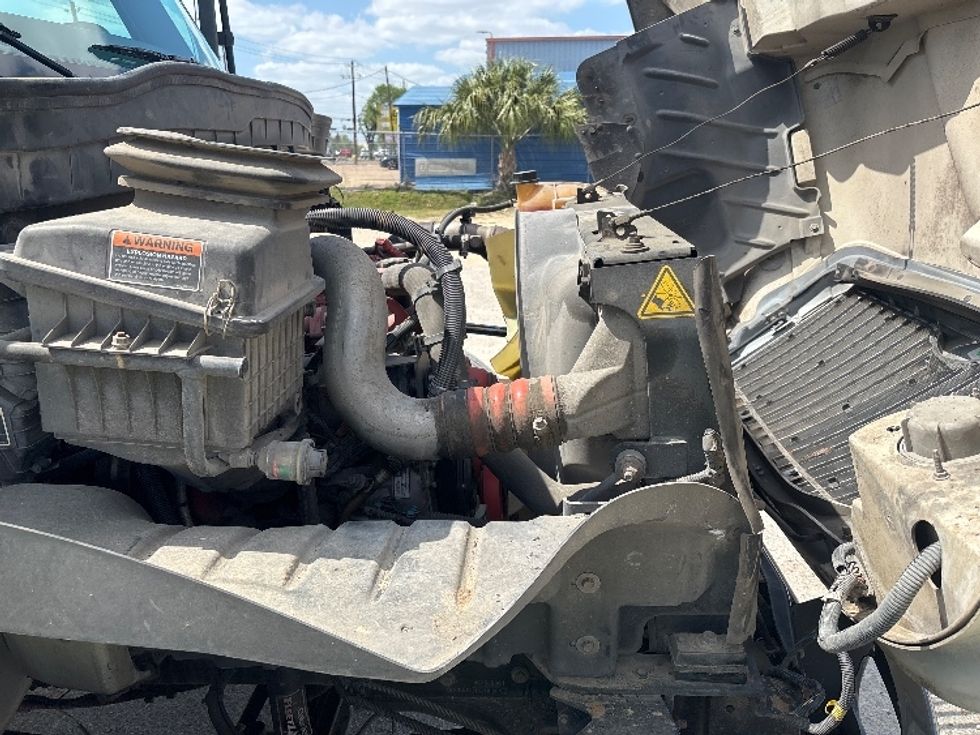 Medium Duty Box Truck-Light and Medium Duty Trucks-International-2020-MV607-San Antonio-TX-155,010\n\t\tmiles-$ 53,250 - Image 23