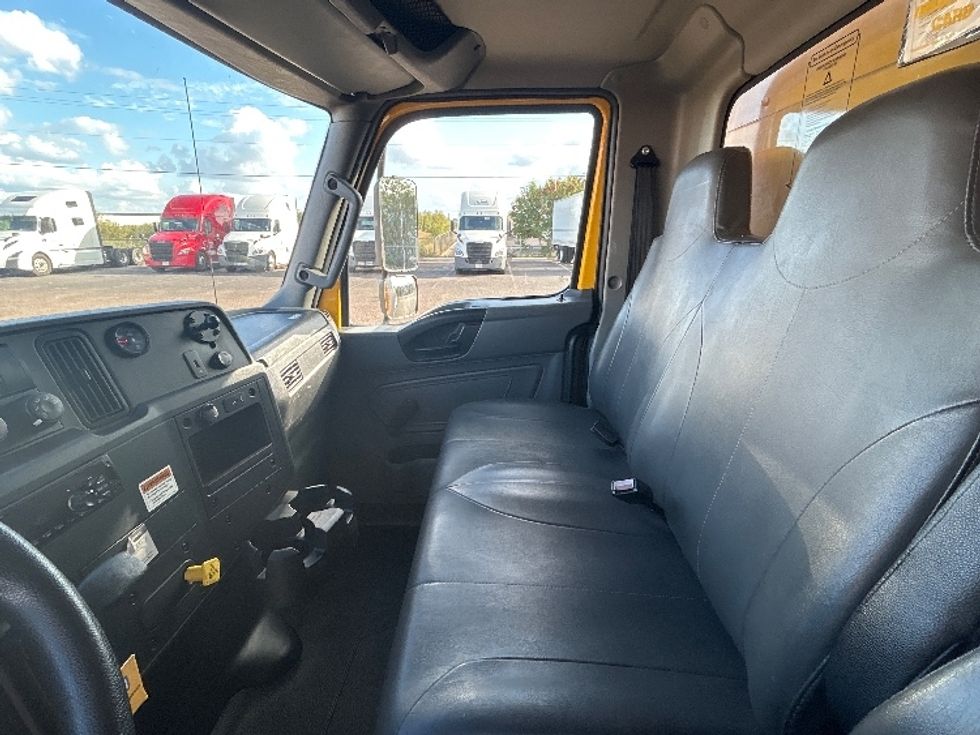 Medium Duty Box Truck-Light and Medium Duty Trucks-International-2020-MV607-San Antonio-TX-179,266\n\t\tmiles-$ 32,000 - Image 18