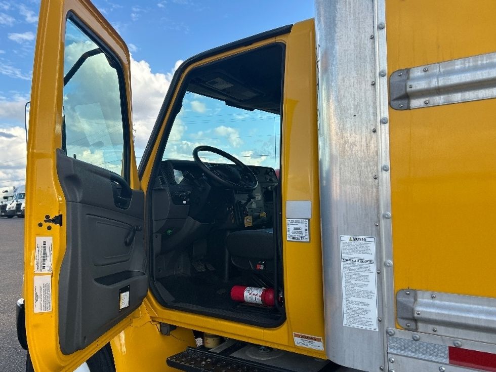 Medium Duty Box Truck-Light and Medium Duty Trucks-International-2020-MV607-San Antonio-TX-179,266\n\t\tmiles-$ 32,000 - Image 15
