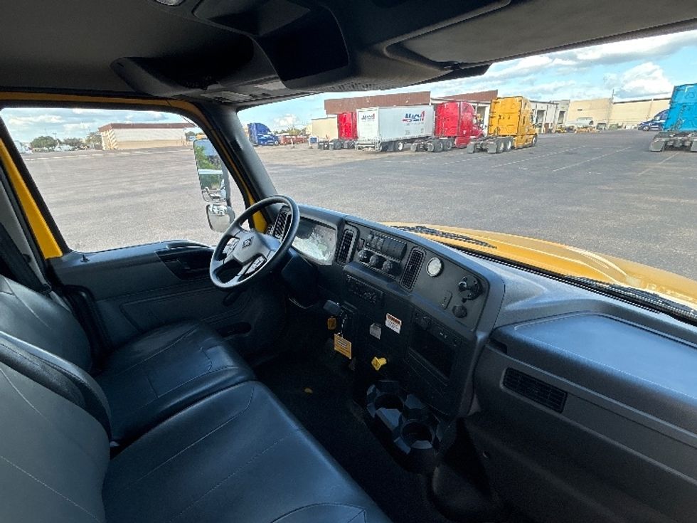 Medium Duty Box Truck-Light and Medium Duty Trucks-International-2020-MV607-San Antonio-TX-179,266\n\t\tmiles-$ 32,000 - Image 21