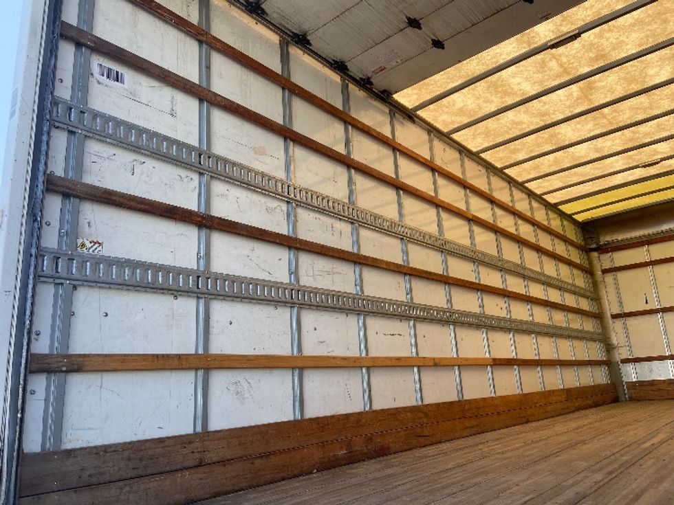 Medium Duty Box Truck-Light and Medium Duty Trucks-International-2020-MV607-San Antonio-TX-217,941\n\t\tmiles-$ 49,500 - Image 11