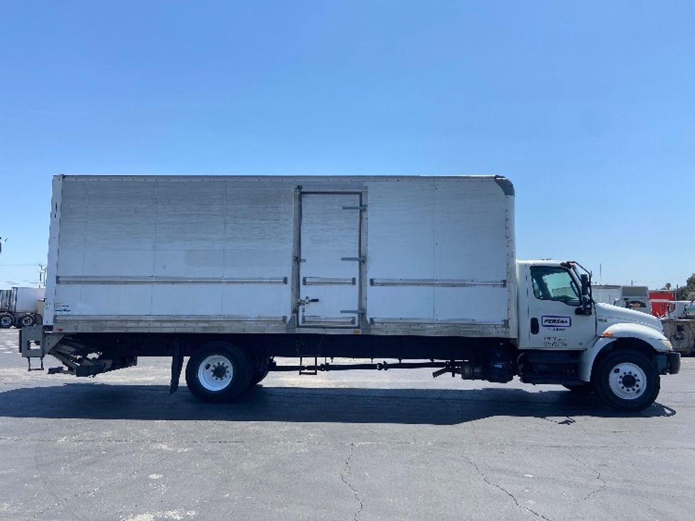 Medium Duty Box Truck-Light and Medium Duty Trucks-International-2020-MV607-San Antonio-TX-217,941\n\t\tmiles-$ 49,500 - Image 15