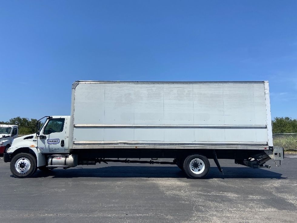 Medium Duty Box Truck-Light and Medium Duty Trucks-International-2020-MV607-San Antonio-TX-217,941\n\t\tmiles-$ 49,500 - Image 4