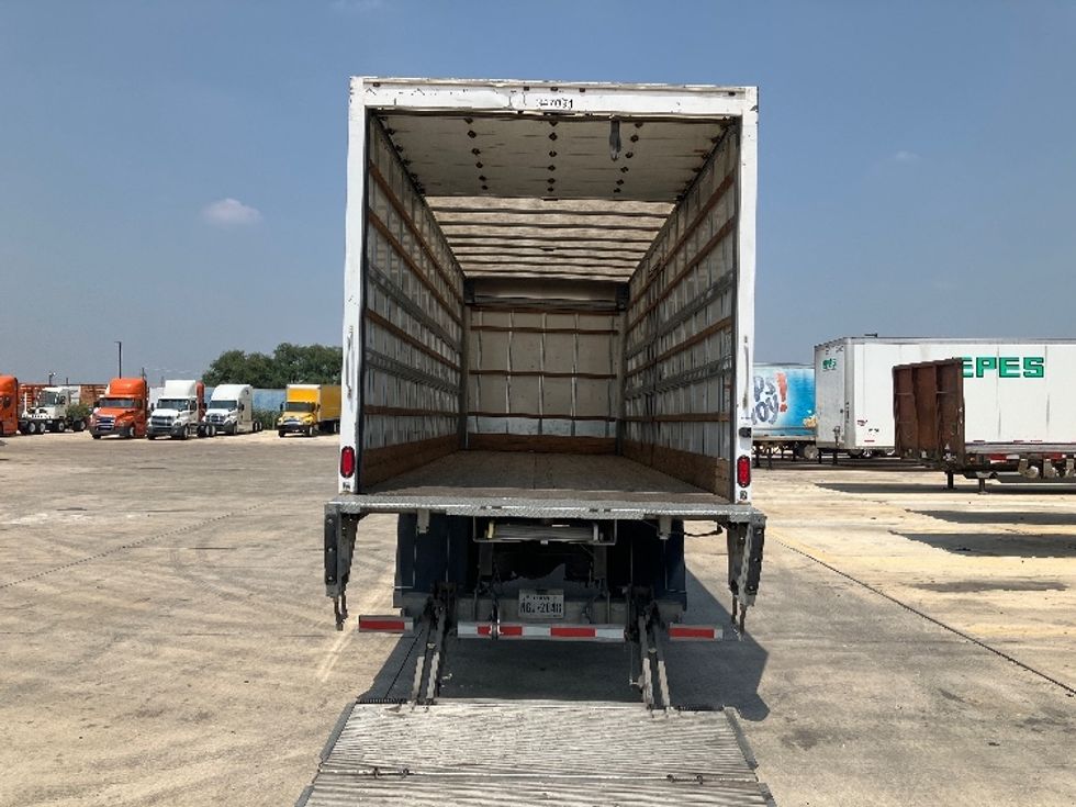 Medium Duty Box Truck-Light and Medium Duty Trucks-International-2020-MV607-San Antonio-TX-217,941\n\t\tmiles-$ 49,500 - Image 9