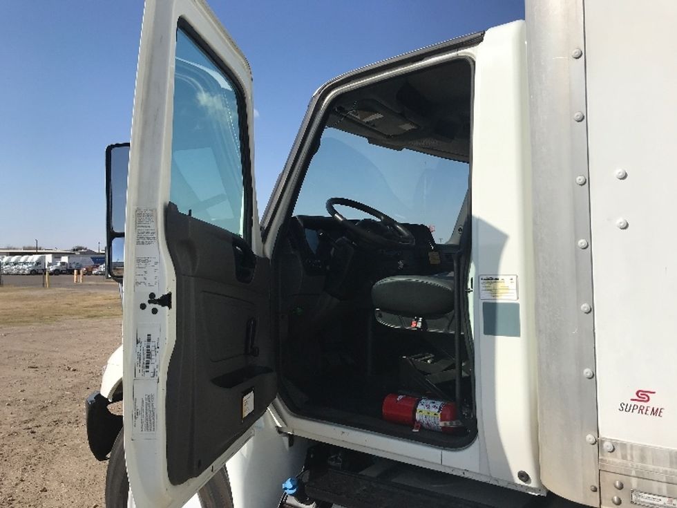 Medium Duty Box Truck-Light and Medium Duty Trucks-International-2020-MV607-San Antonio-TX-240,553\n\t\tmiles-$ 39,500 - Image 16