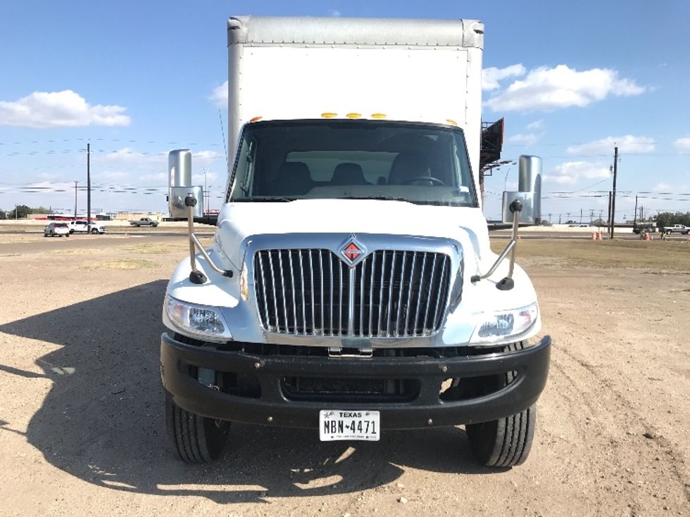 Medium Duty Box Truck-Light and Medium Duty Trucks-International-2020-MV607-San Antonio-TX-240,553\n\t\tmiles-$ 39,500 - Image 2