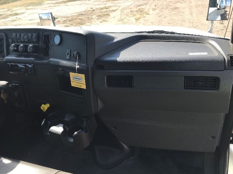 Medium Duty Box Truck-Light and Medium Duty Trucks-International-2020-MV607-San Antonio-TX-240,553\n\t\tmiles-$ 39,500 - Image 21