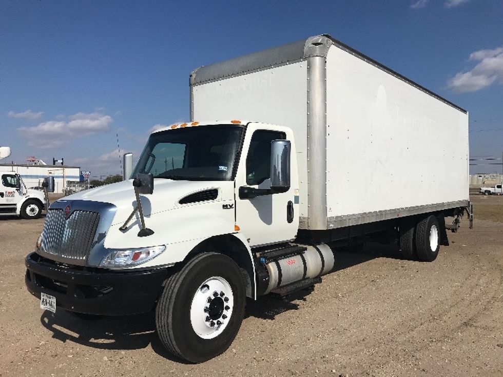 Medium Duty Box Truck-Light and Medium Duty Trucks-International-2020-MV607-San Antonio-TX-240,553\n\t\tmiles-$ 39,500 - Image 3