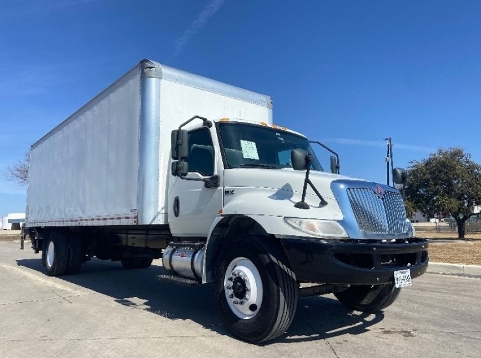 Medium Duty Box Truck-Light and Medium Duty Trucks-International-2020-MV607-San Antonio-TX-259,876\n\t\tmiles-$ 30,250 - Image 1