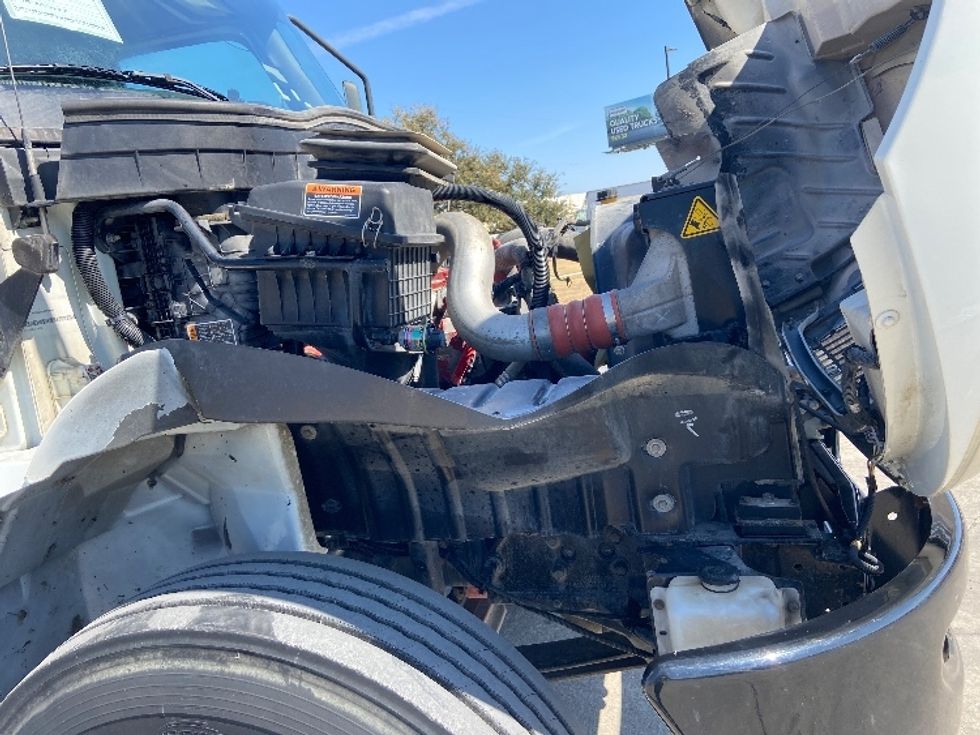 Medium Duty Box Truck-Light and Medium Duty Trucks-International-2020-MV607-San Antonio-TX-259,876\n\t\tmiles-$ 30,250 - Image 23