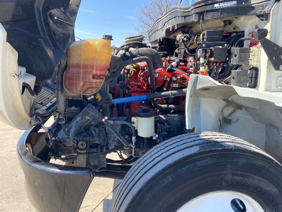 Medium Duty Box Truck-Light and Medium Duty Trucks-International-2020-MV607-San Antonio-TX-259,876\n\t\tmiles-$ 30,250 - Image 24