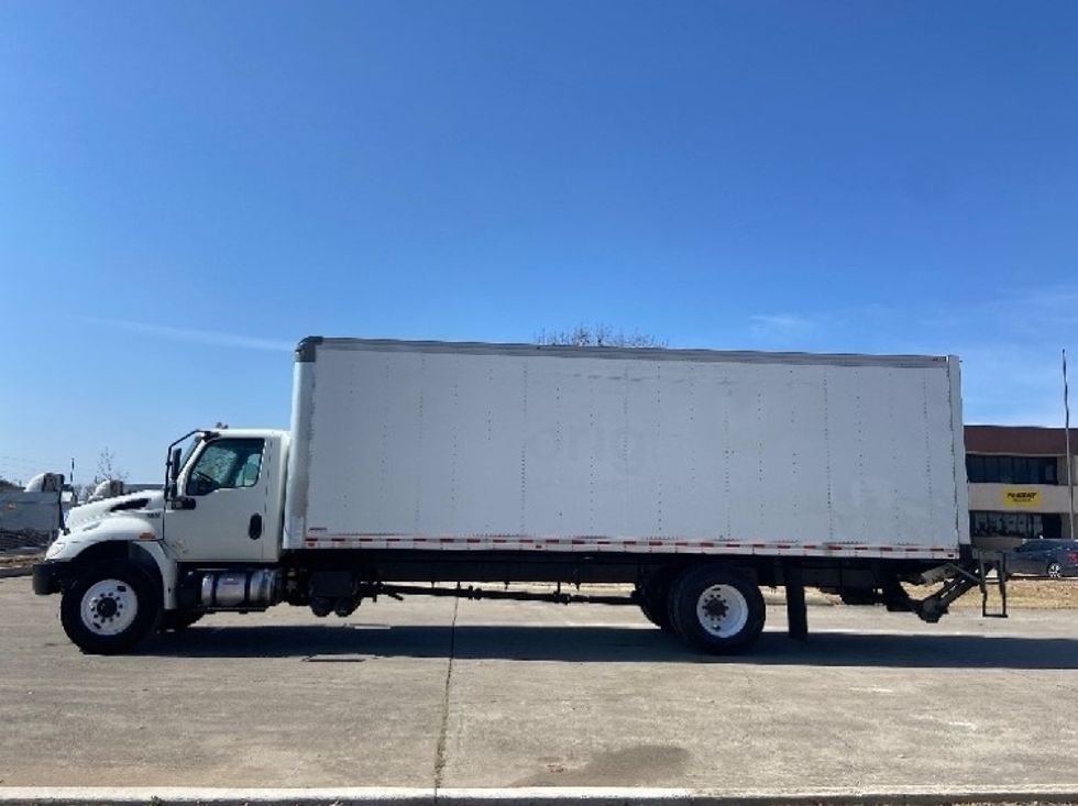 Medium Duty Box Truck-Light and Medium Duty Trucks-International-2020-MV607-San Antonio-TX-259,876\n\t\tmiles-$ 30,250 - Image 4