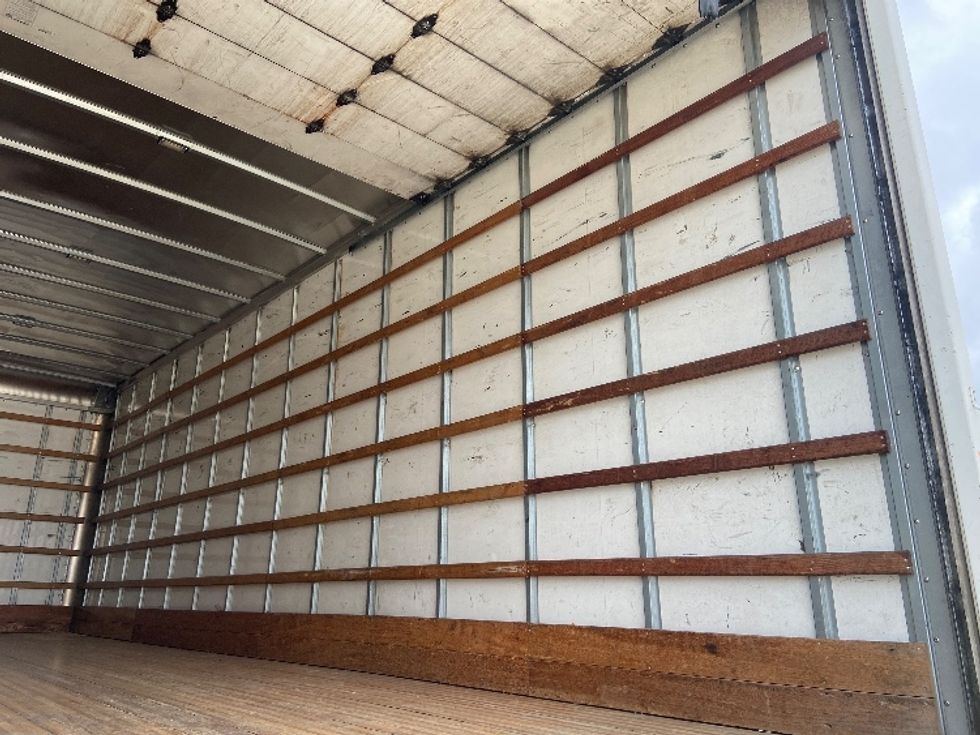 Medium Duty Box Truck-Light and Medium Duty Trucks-International-2020-MV607-San Antonio-TX-287,120\n\t\tmiles-$ 26,750 - Image 10