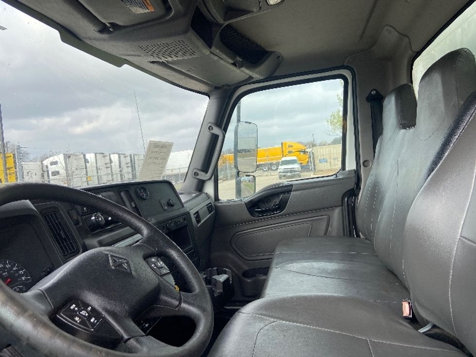 Medium Duty Box Truck-Light and Medium Duty Trucks-International-2020-MV607-San Antonio-TX-287,120\n\t\tmiles-$ 26,750 - Image 17