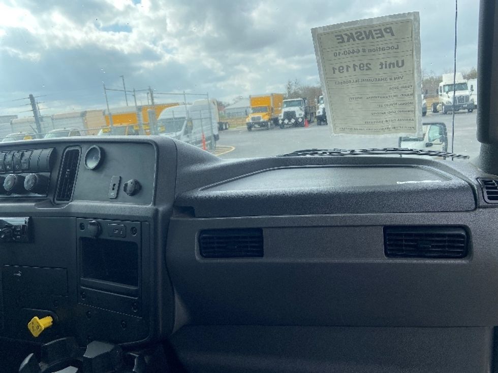 Medium Duty Box Truck-Light and Medium Duty Trucks-International-2020-MV607-San Antonio-TX-287,120\n\t\tmiles-$ 26,750 - Image 19