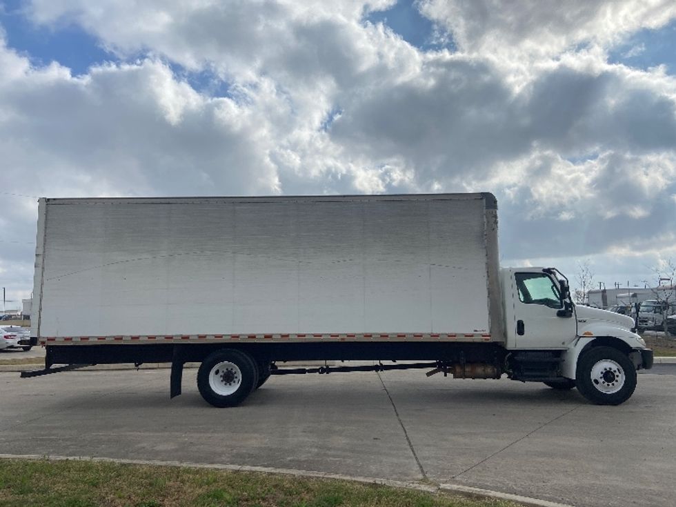 Medium Duty Box Truck-Light and Medium Duty Trucks-International-2020-MV607-San Antonio-TX-287,120\n\t\tmiles-$ 26,750 - Image 13
