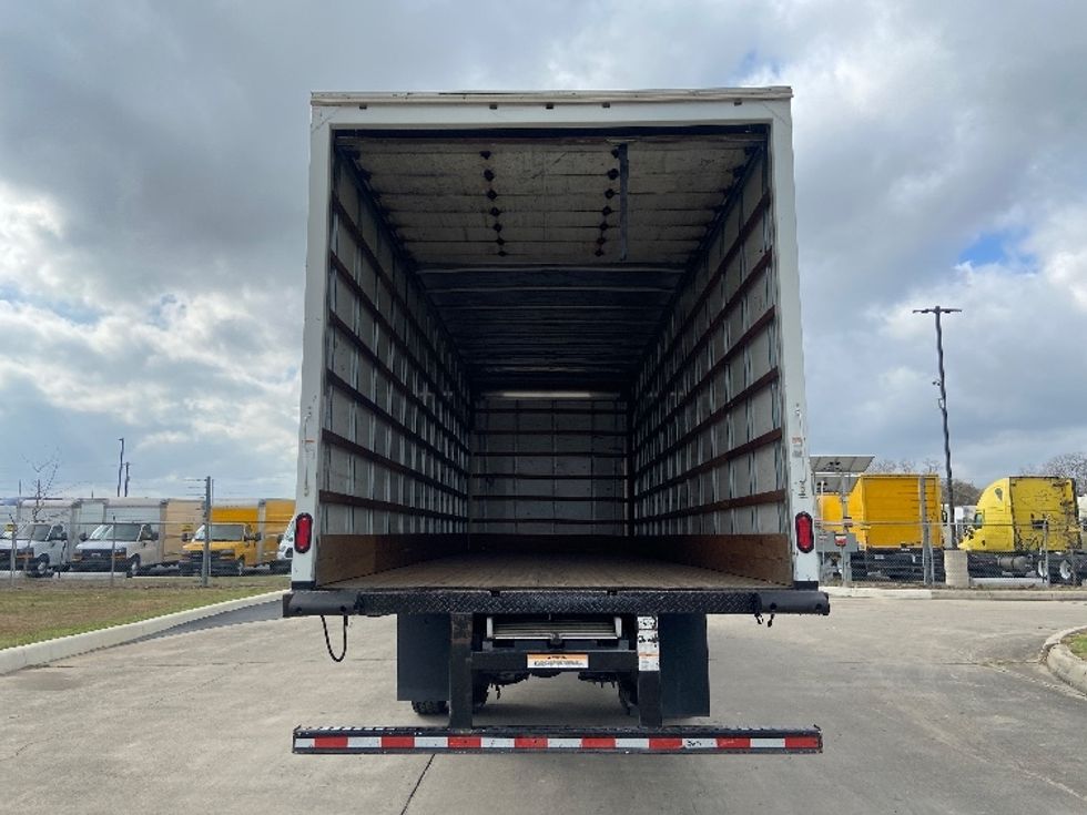 Medium Duty Box Truck-Light and Medium Duty Trucks-International-2020-MV607-San Antonio-TX-287,120\n\t\tmiles-$ 26,750 - Image 8