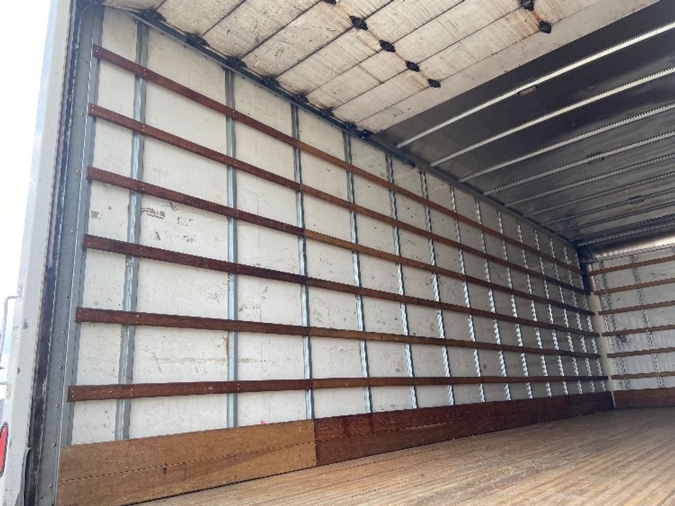 Medium Duty Box Truck-Light and Medium Duty Trucks-International-2020-MV607-San Antonio-TX-287,120\n\t\tmiles-$ 26,750 - Image 9