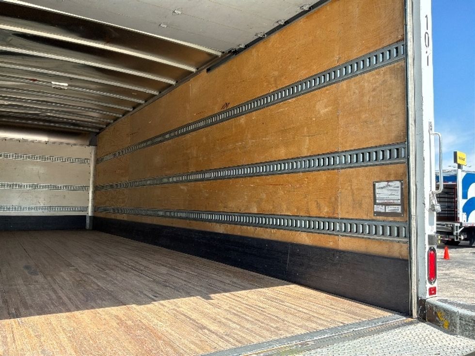 Medium Duty Box Truck-Light and Medium Duty Trucks-International-2020-MV607-San Antonio-TX-72,268\n\t\tmiles-$ 65,250 - Image 12
