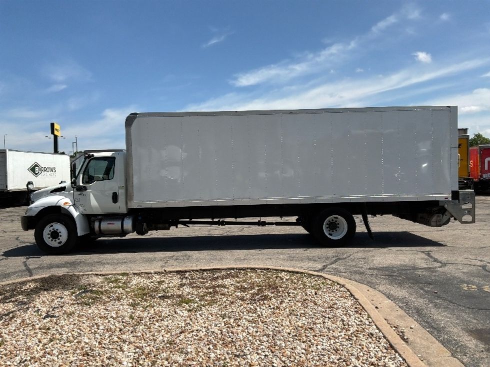Medium Duty Box Truck-Light and Medium Duty Trucks-International-2020-MV607-San Antonio-TX-72,268\n\t\tmiles-$ 65,250 - Image 4