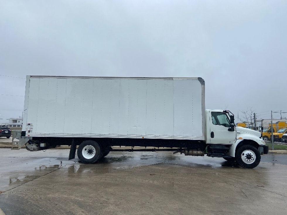 Medium Duty Box Truck-Light and Medium Duty Trucks-International-2020-MV607-San Antonio-TX-93,605\n\t\tmiles-$ 65,250 - Image 14