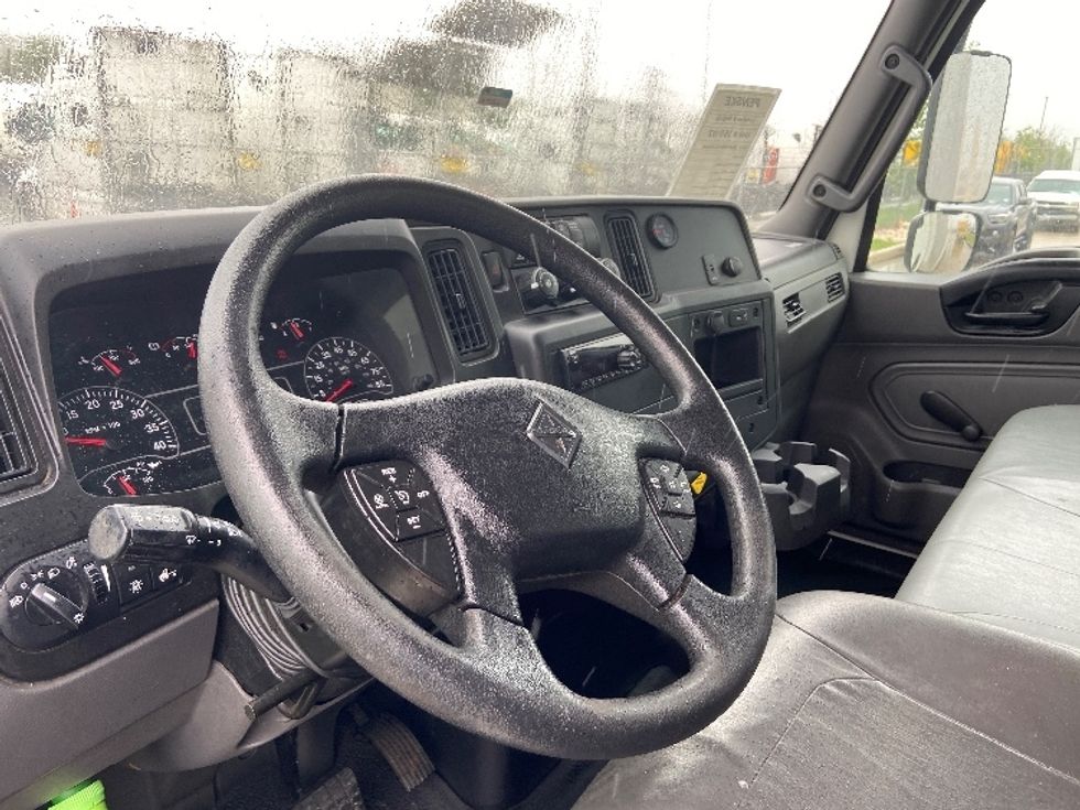 Medium Duty Box Truck-Light and Medium Duty Trucks-International-2020-MV607-San Antonio-TX-93,605\n\t\tmiles-$ 65,250 - Image 16