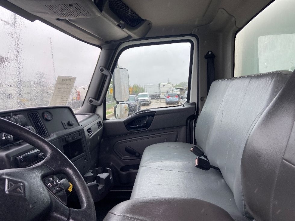 Medium Duty Box Truck-Light and Medium Duty Trucks-International-2020-MV607-San Antonio-TX-93,605\n\t\tmiles-$ 65,250 - Image 18