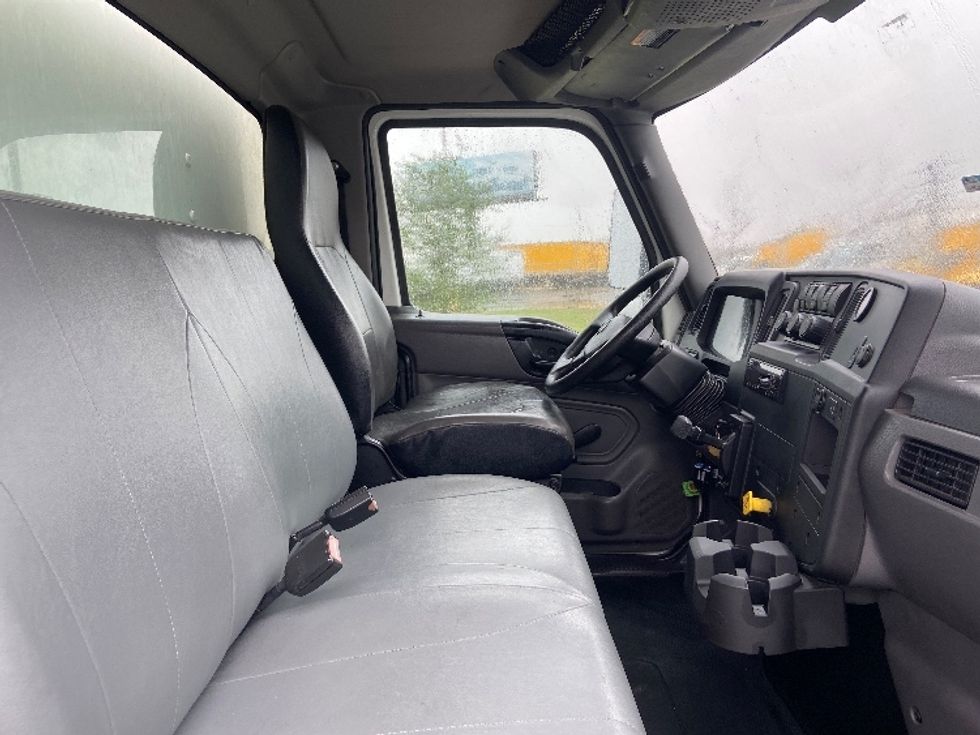 Medium Duty Box Truck-Light and Medium Duty Trucks-International-2020-MV607-San Antonio-TX-93,605\n\t\tmiles-$ 65,250 - Image 21