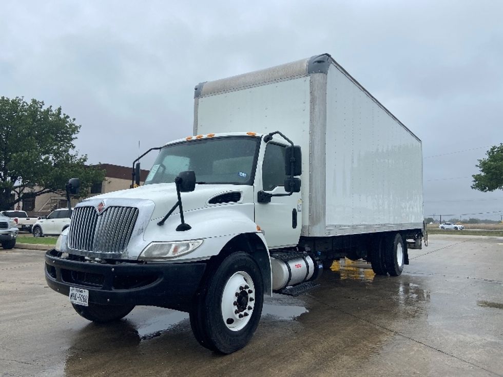 Medium Duty Box Truck-Light and Medium Duty Trucks-International-2020-MV607-San Antonio-TX-93,605\n\t\tmiles-$ 65,250 - Image 3